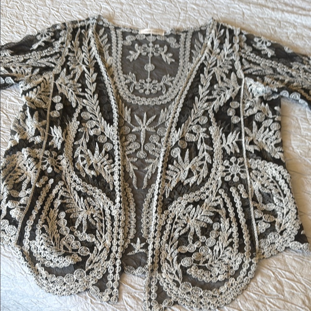 Simply Couture Black and Cream Paisley Cardigan